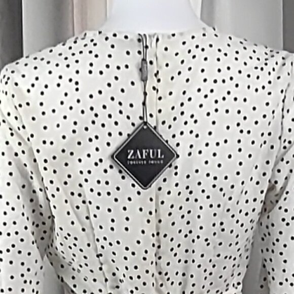 Zaful Black & White Spotted Belted Peplum Ruffle Bottom Romper Size 4 NWT - Picture 10 of 13